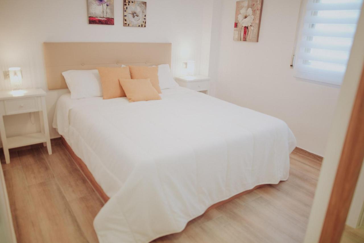 Bonito Con Piscina. Apartamento Benidorm