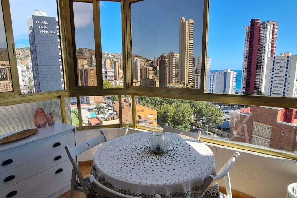 Gerona On The Strip With Pool & Parking