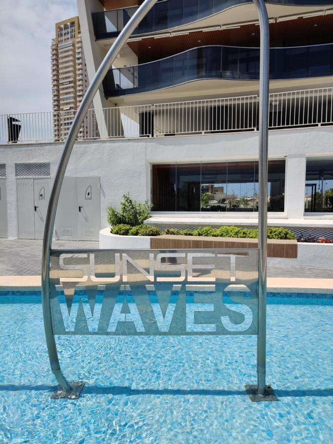 Sunset Waves Golden Apartamento