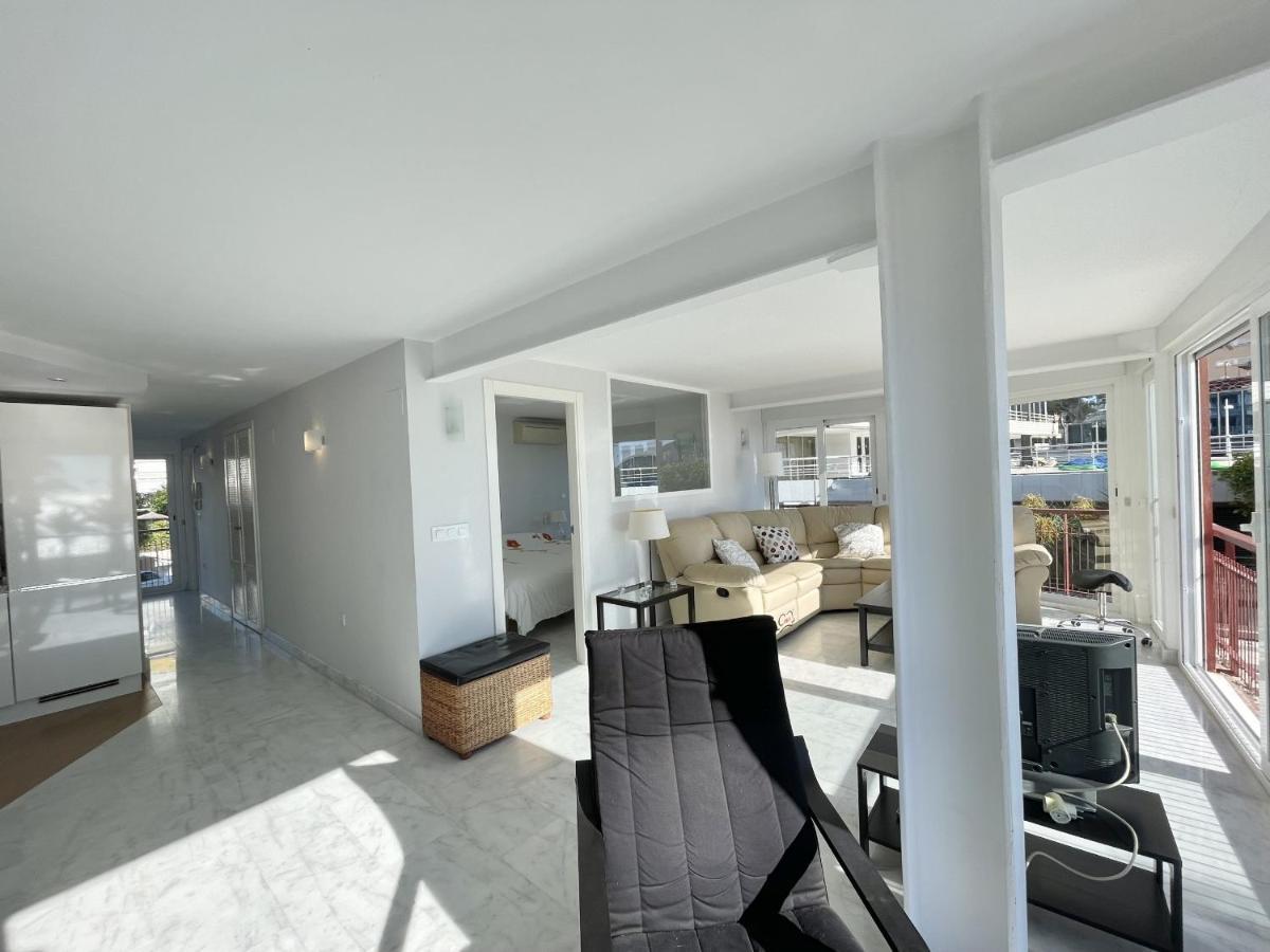 Iberia Seafront Apartamento *
