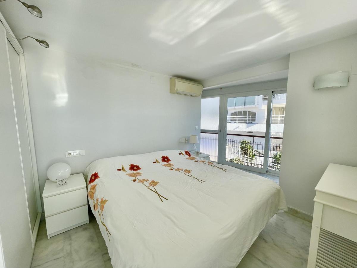 Iberia Seafront Apartamento
