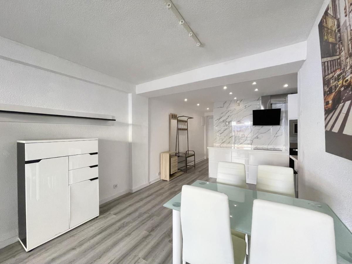 Navasa Modern Poniente Beach Apartamento *