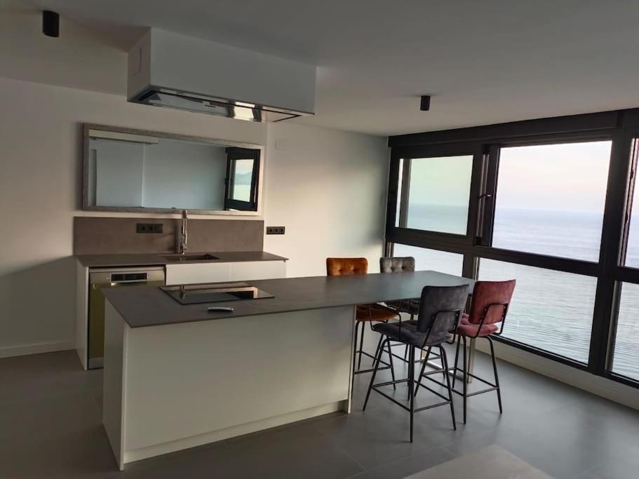 Apartamento Estupendo En Planta 23 Primera Linea Benidorm