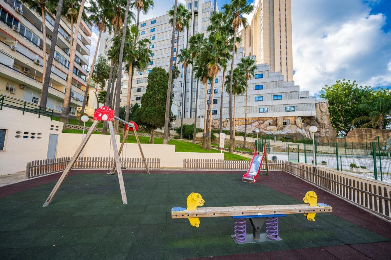 Beautiful Parque Loix 4 Bedroom Shared Pool, Tennis Court Apartamento Benidorm