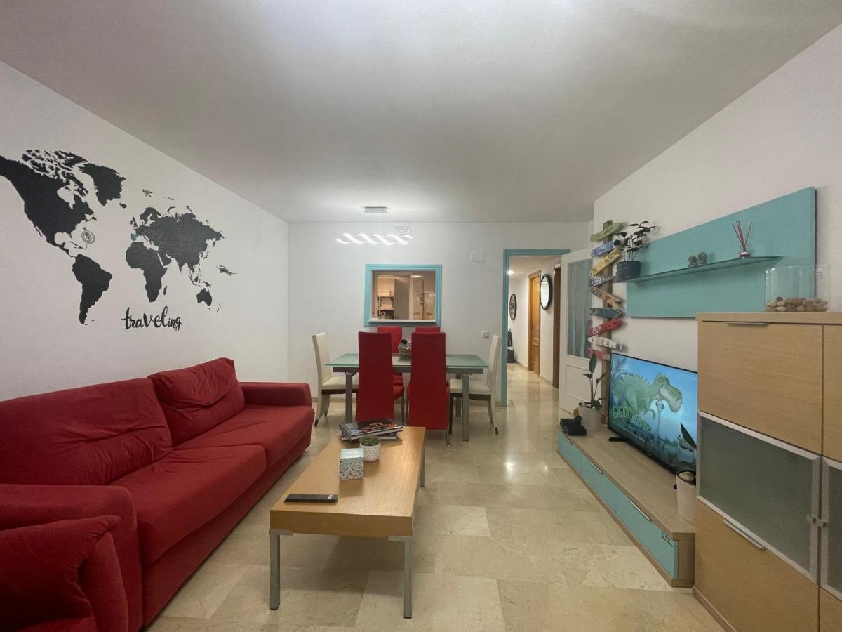 Traveler's With Sea View, Free Coffee & Parking