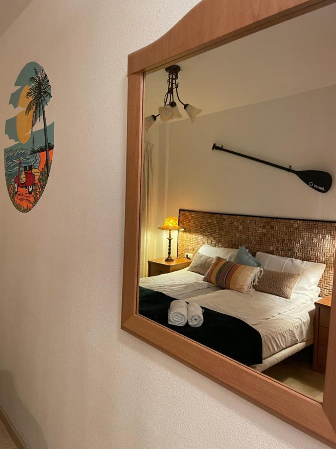 Traveler's With Sea View, Free Coffee & Parking *