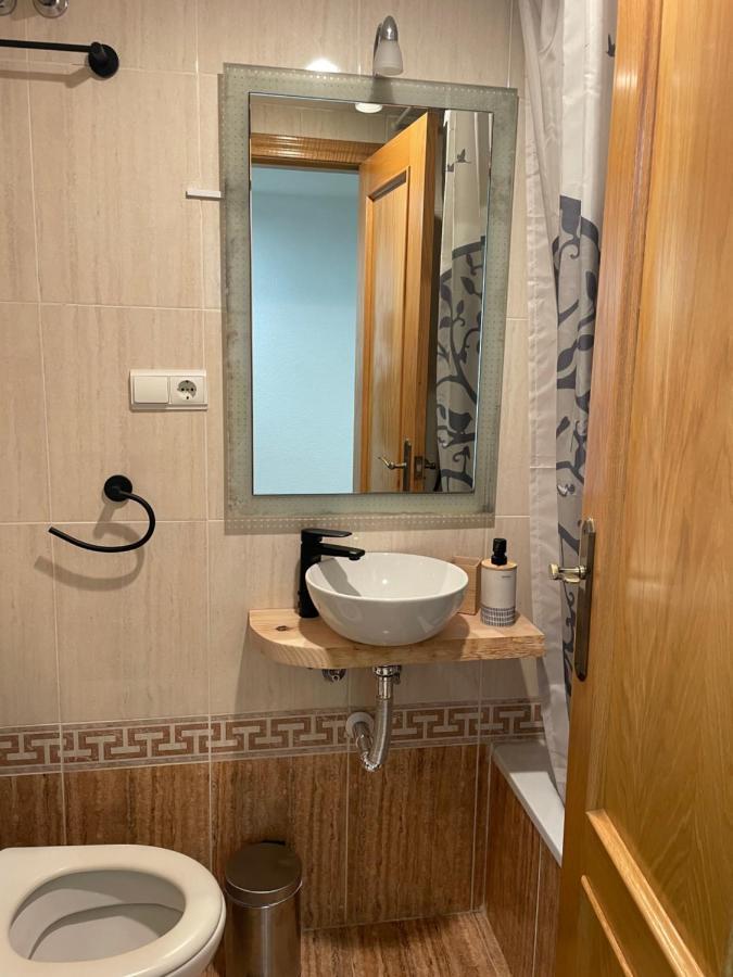 Traveler's With Sea View, Free Coffee & Parking Apartamento *