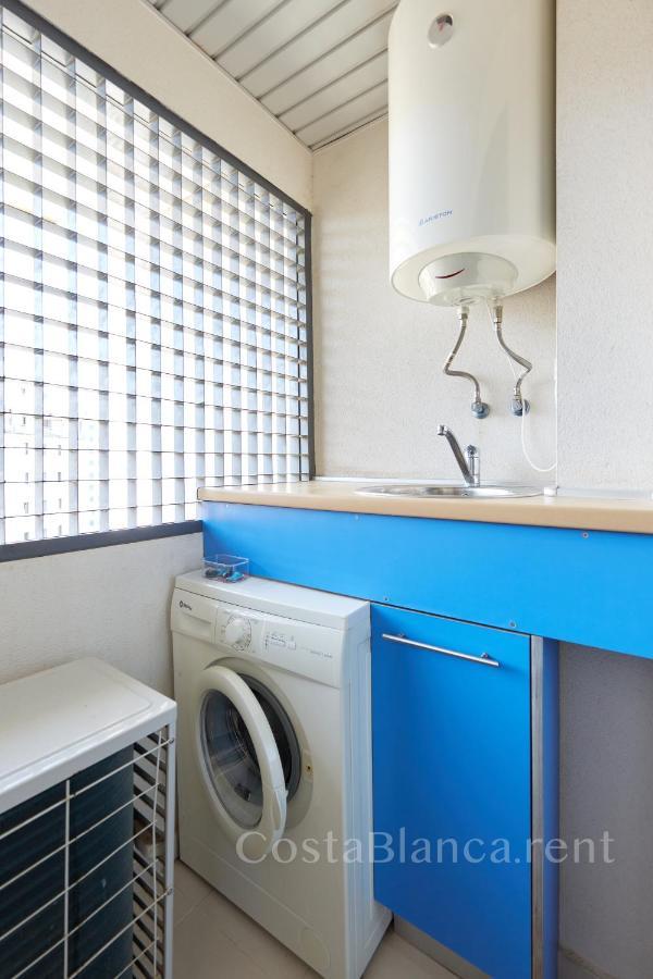 Luxurious, Newly-renovated Large 2-bedroom By The Beach Apartamento Benidorm