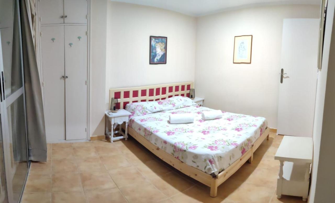 Piso Amplio Y Luminoso En Rincon De Loix. Apartamento Benidorm