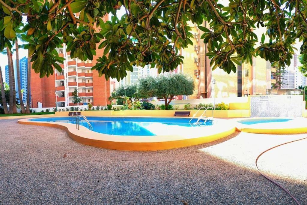 Karola Con Vistas, Piscina Y Parking En Apartamento Benidorm