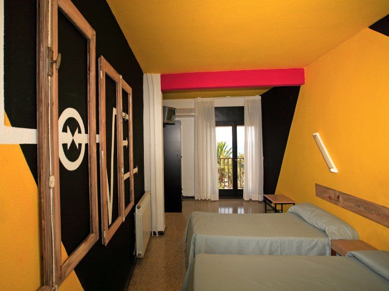 Casual Pop Art Hotel 3*