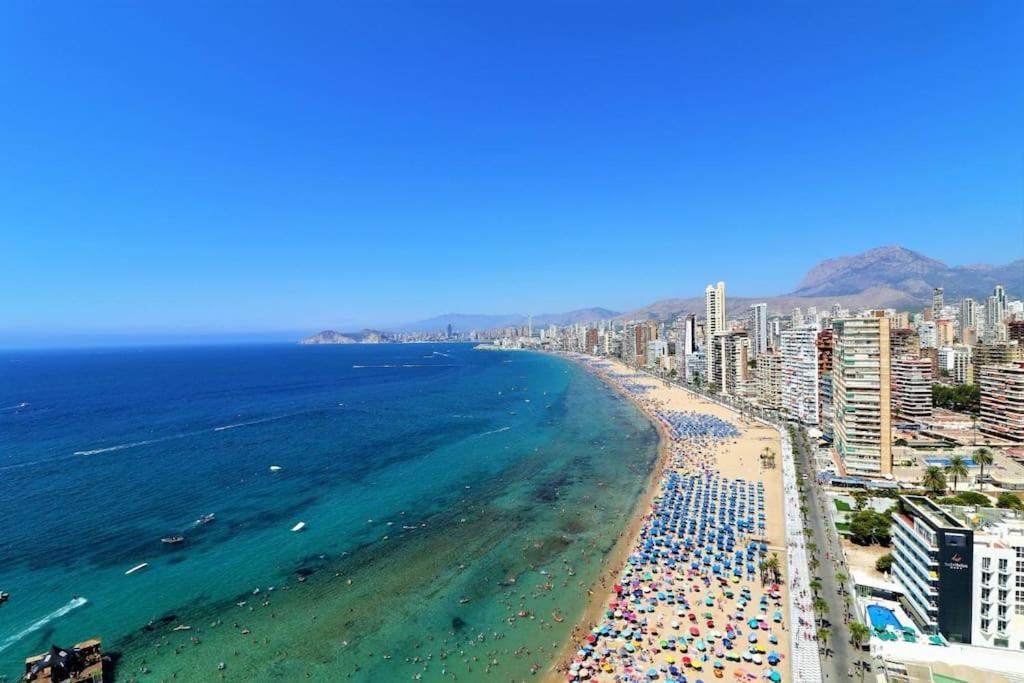 Luxurious 2-bedroom With Stunning Views, 1st Line On Levante Beach, Apartamento Benidorm