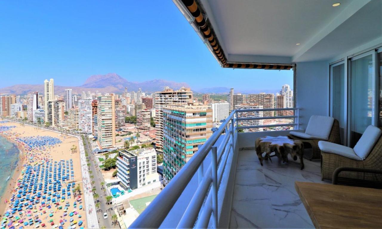 Apartamento Luxurious 2-bedroom With Stunning Views, 1st Line On Levante Beach,