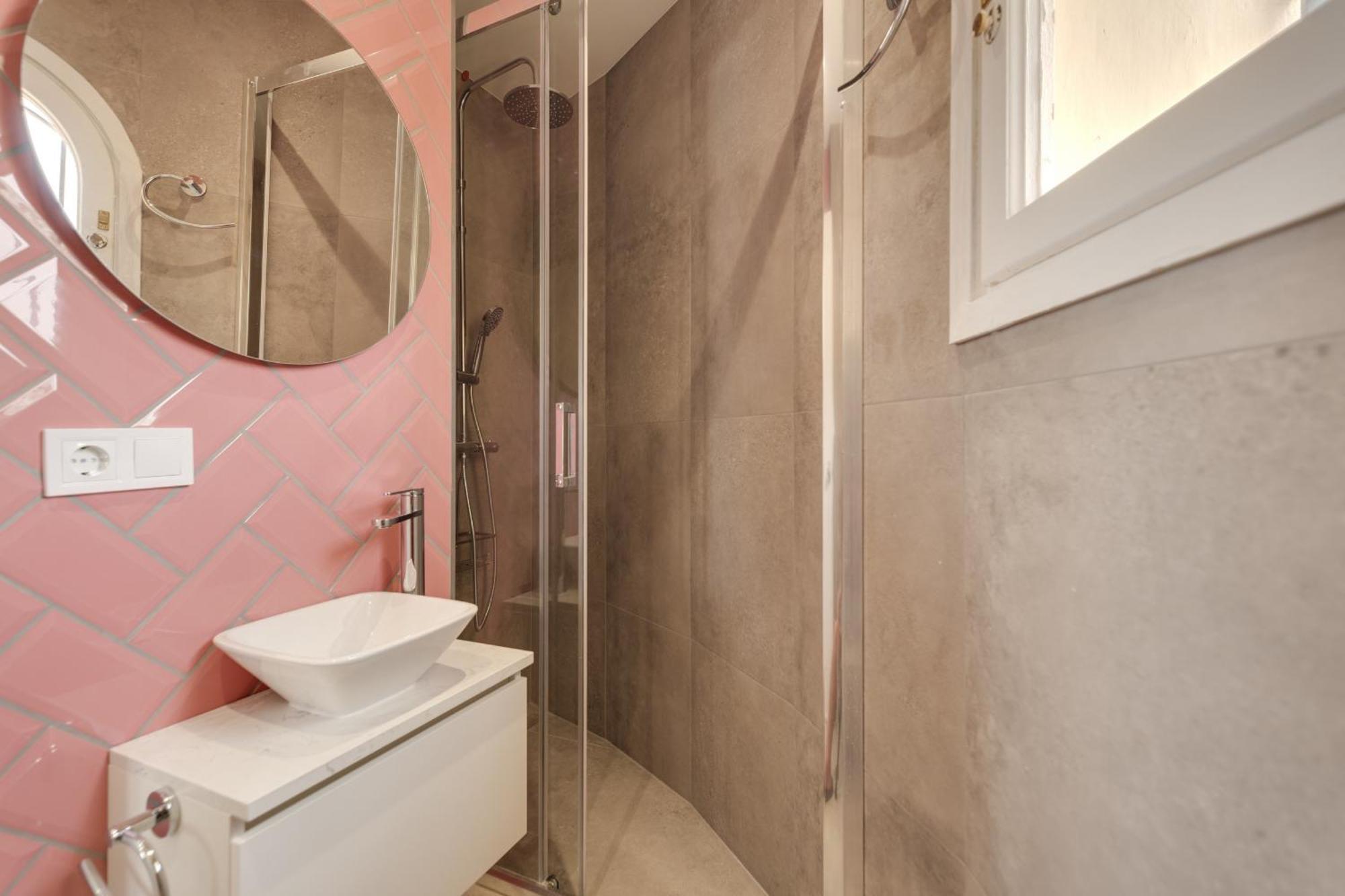 Villa Julieta Y Romeo By Bookirentals