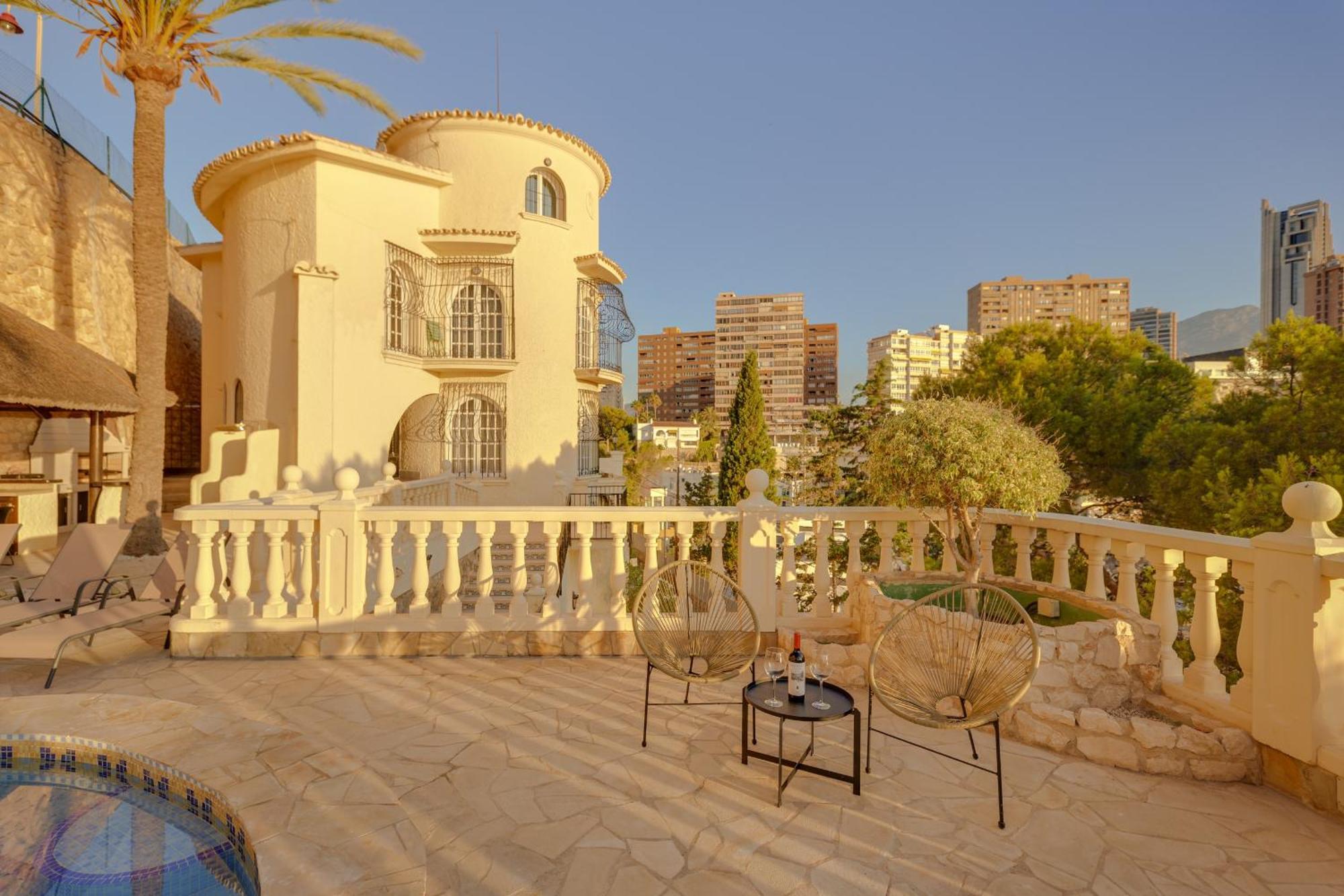 Julieta Y Romeo By Bookirentals Villa Benidorm