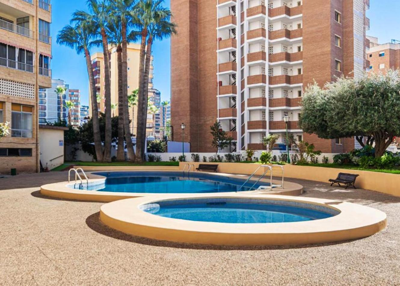 Wunderschoenes Fuer 4 Gaeste Mit Pool & Klima, Lage In Strandnaehe Benidorm
