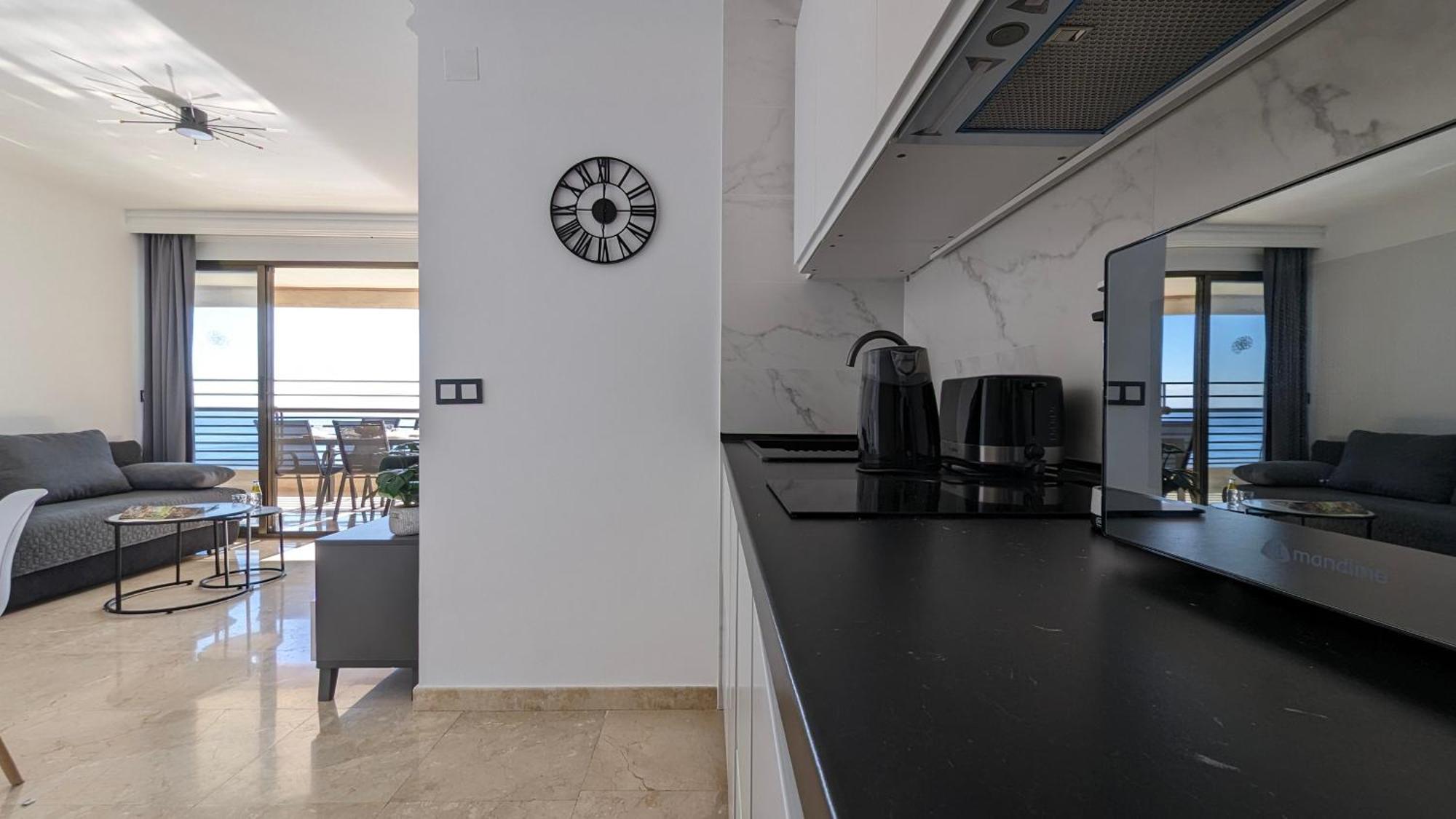 Apartamento Arenas Sea Front *