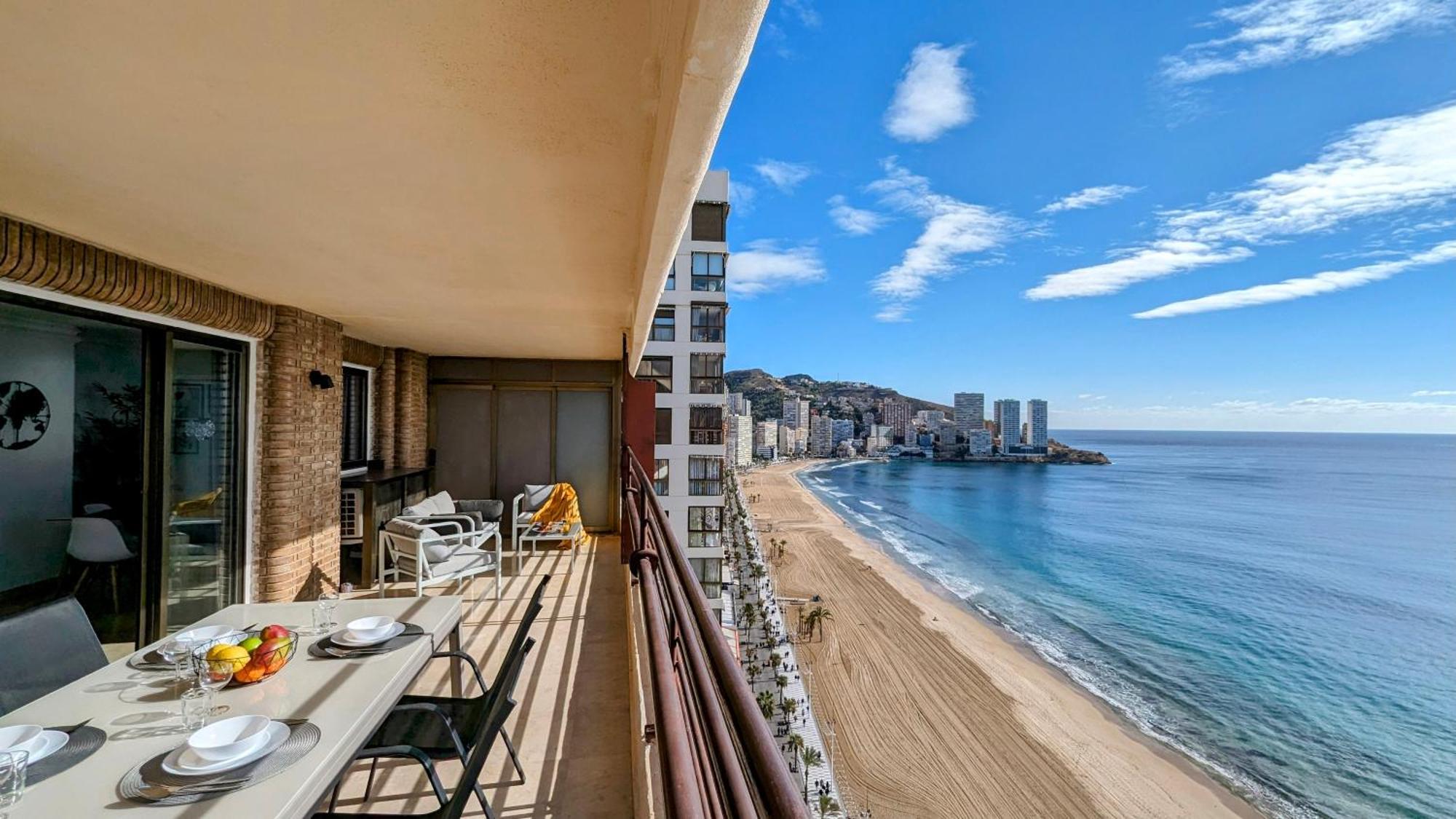 Apartamento Arenas Sea Front