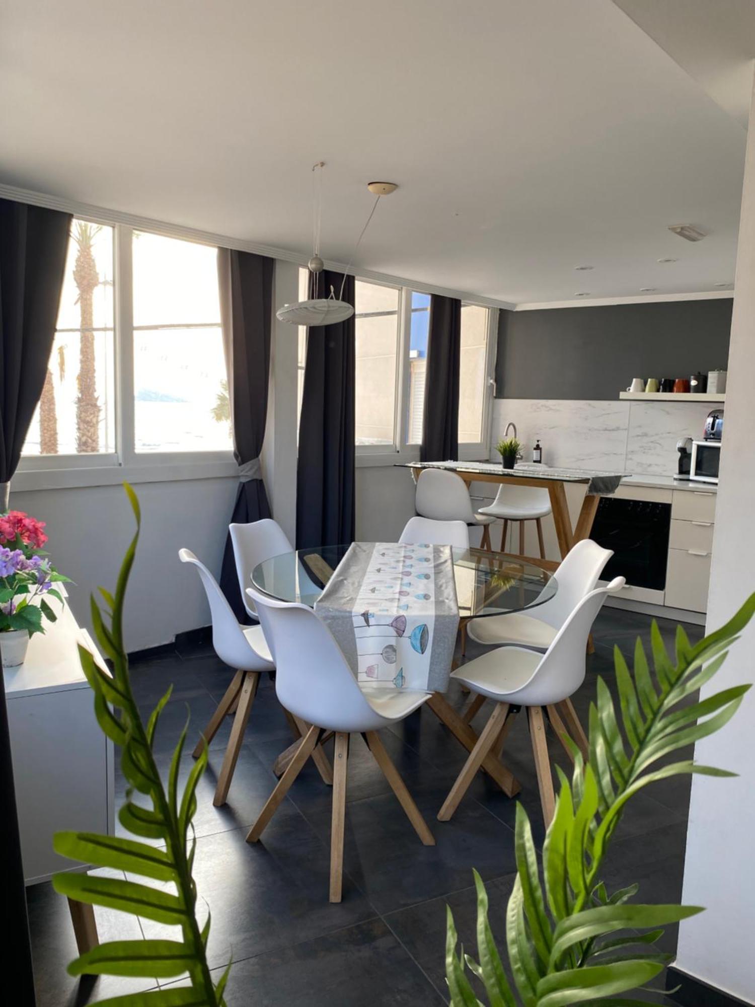 Frente Al Mar, Moderno Con Aire Acondicionado, Parking Y Free Wi-fi Apartamento Benidorm