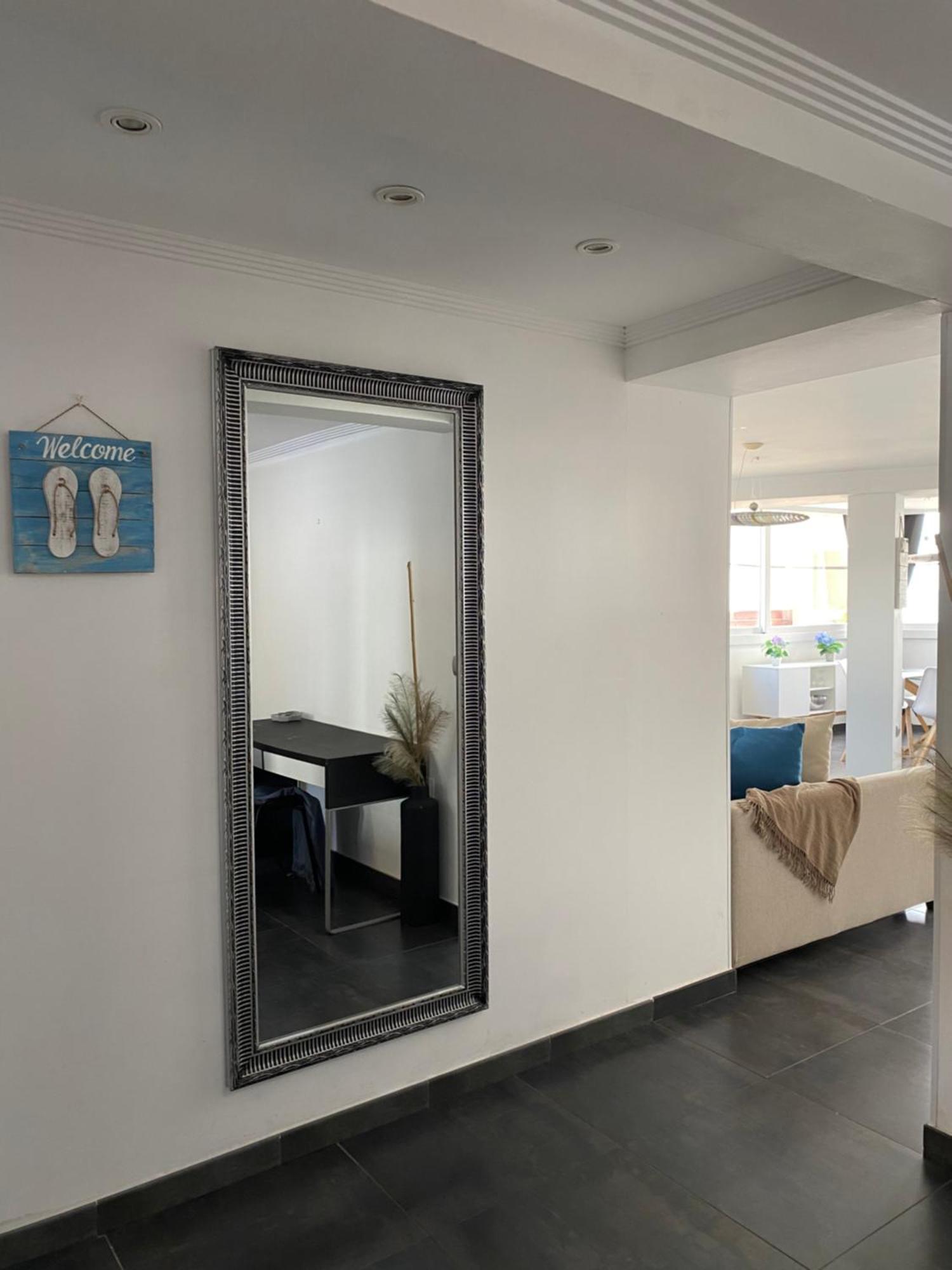 Frente Al Mar, Moderno Con Aire Acondicionado, Parking Y Free Wi-fi *