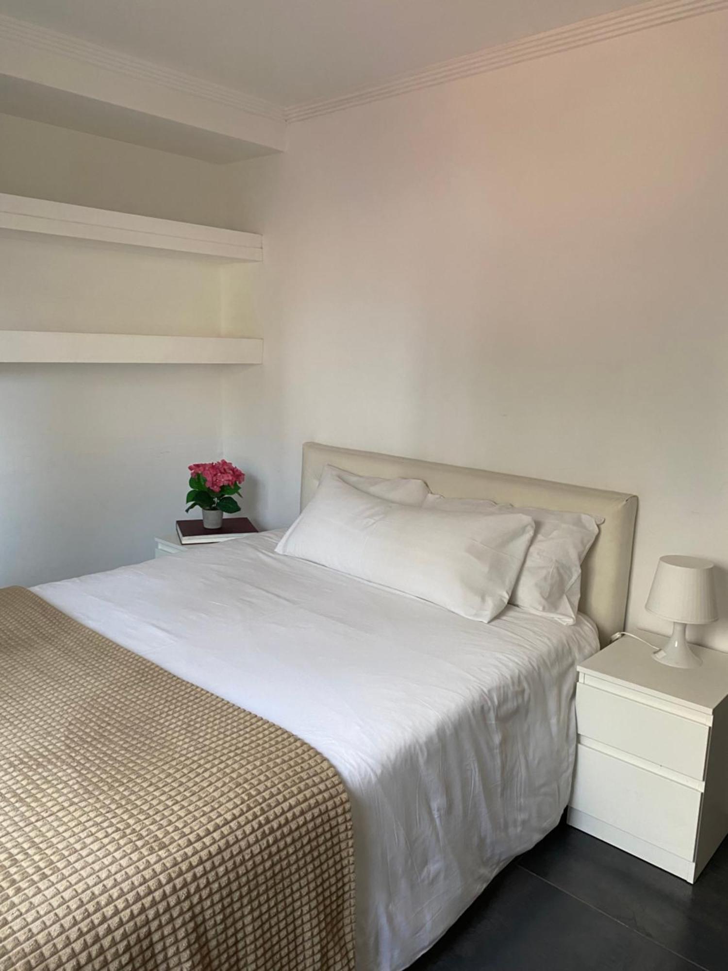 Apartamento Frente Al Mar, Moderno Con Aire Acondicionado, Parking Y Free Wi-fi