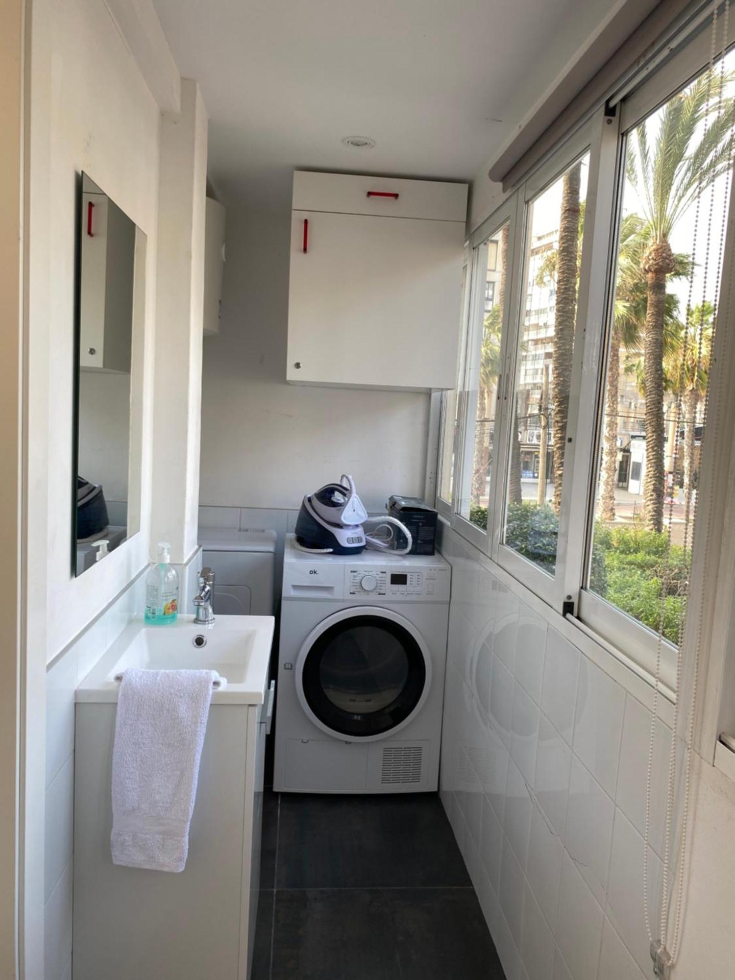 Frente Al Mar, Moderno Con Aire Acondicionado, Parking Y Free Wi-fi * Benidorm