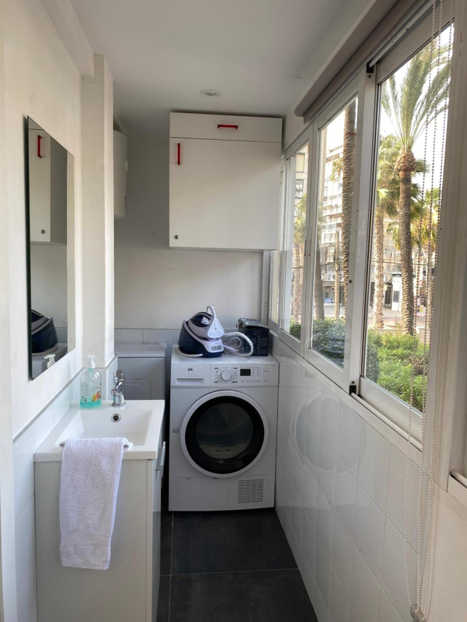Frente Al Mar, Moderno Con Aire Acondicionado, Parking Y Free Wi-fi