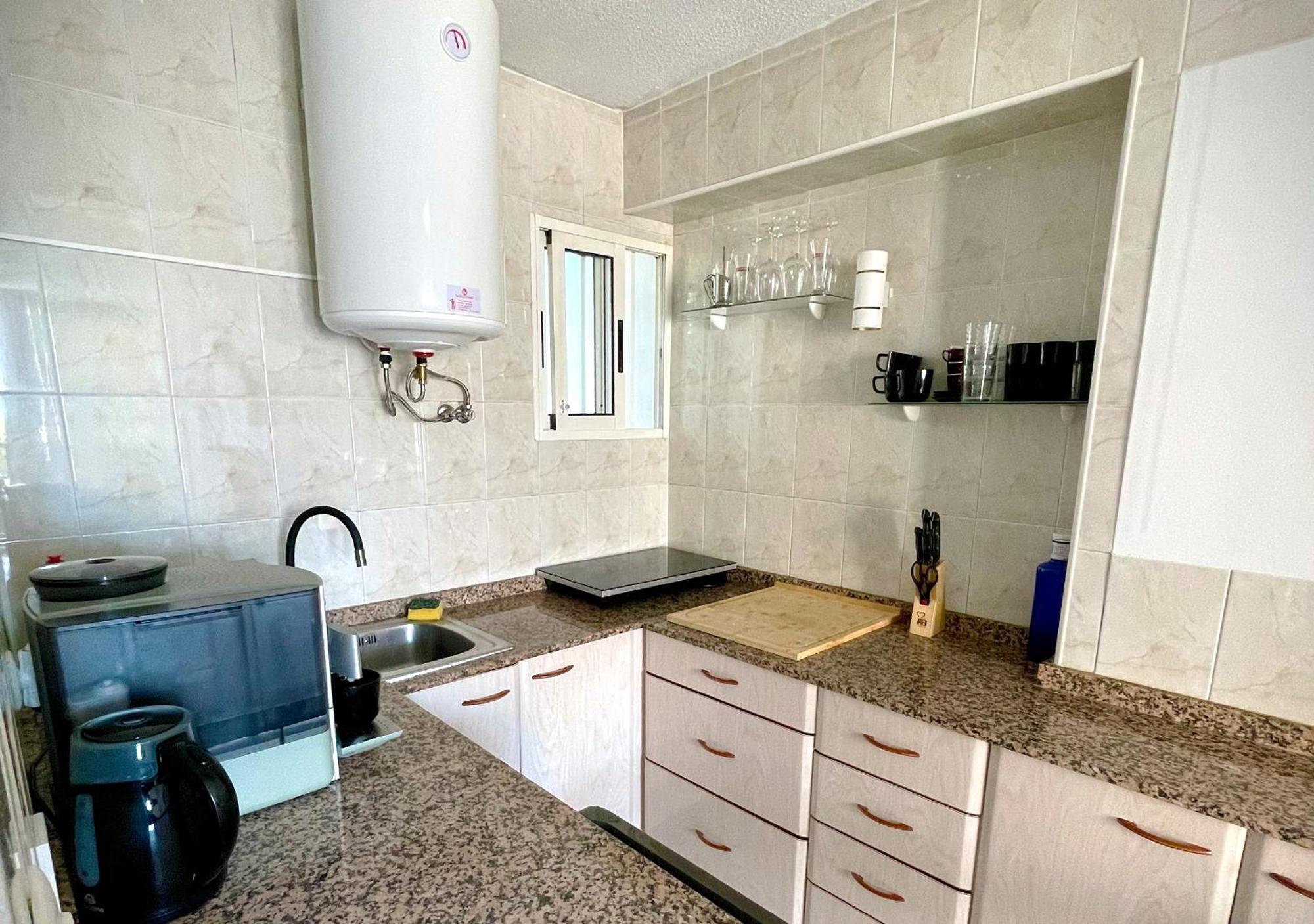 Wunderschoenes Fuer 4 Gaeste Mit Pool & Klima, Lage In Strandnaehe * Benidorm