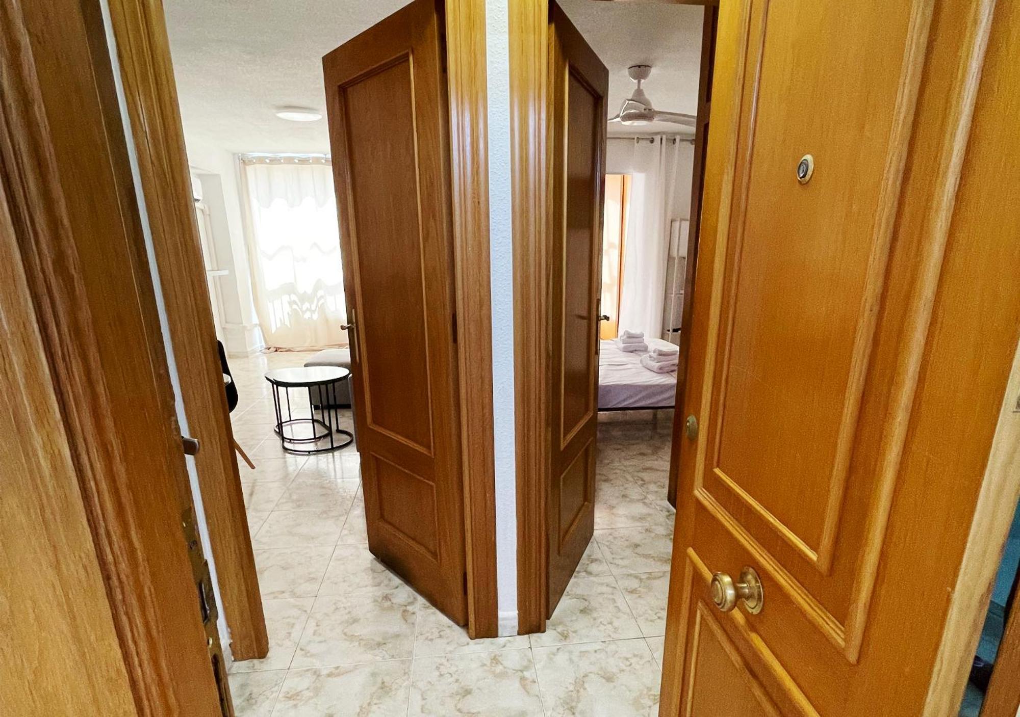 Wunderschoenes Fuer 4 Gaeste Mit Pool & Klima, Lage In Strandnaehe Apartamento Benidorm