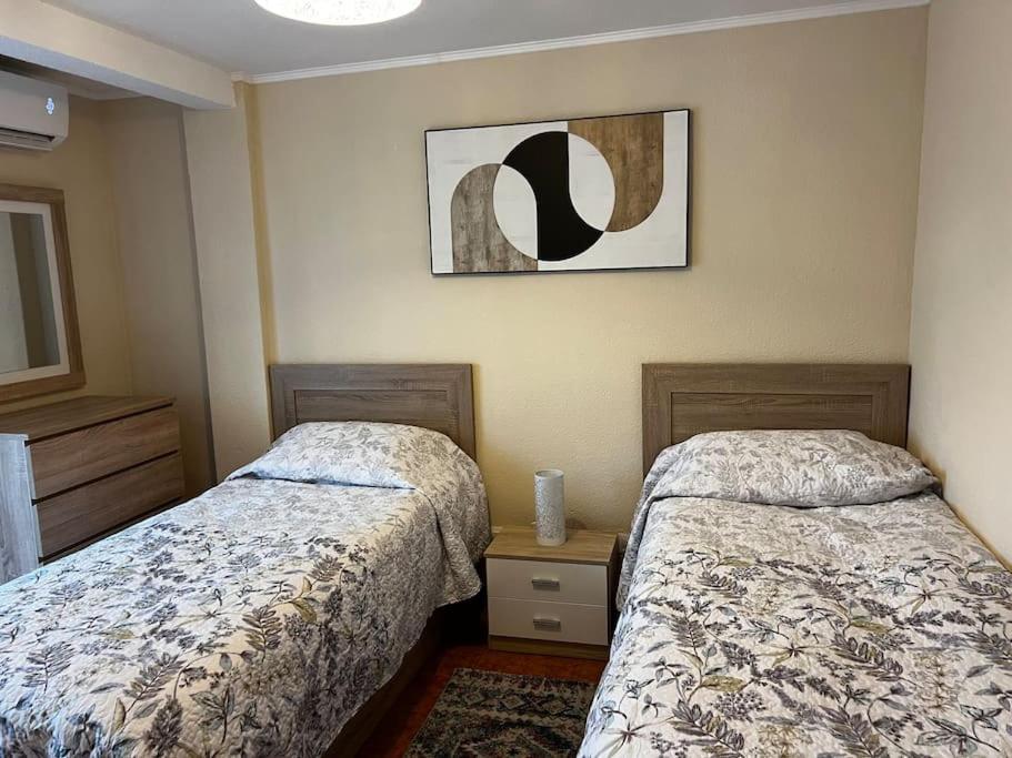2 Bedroom Levante Apartamento *