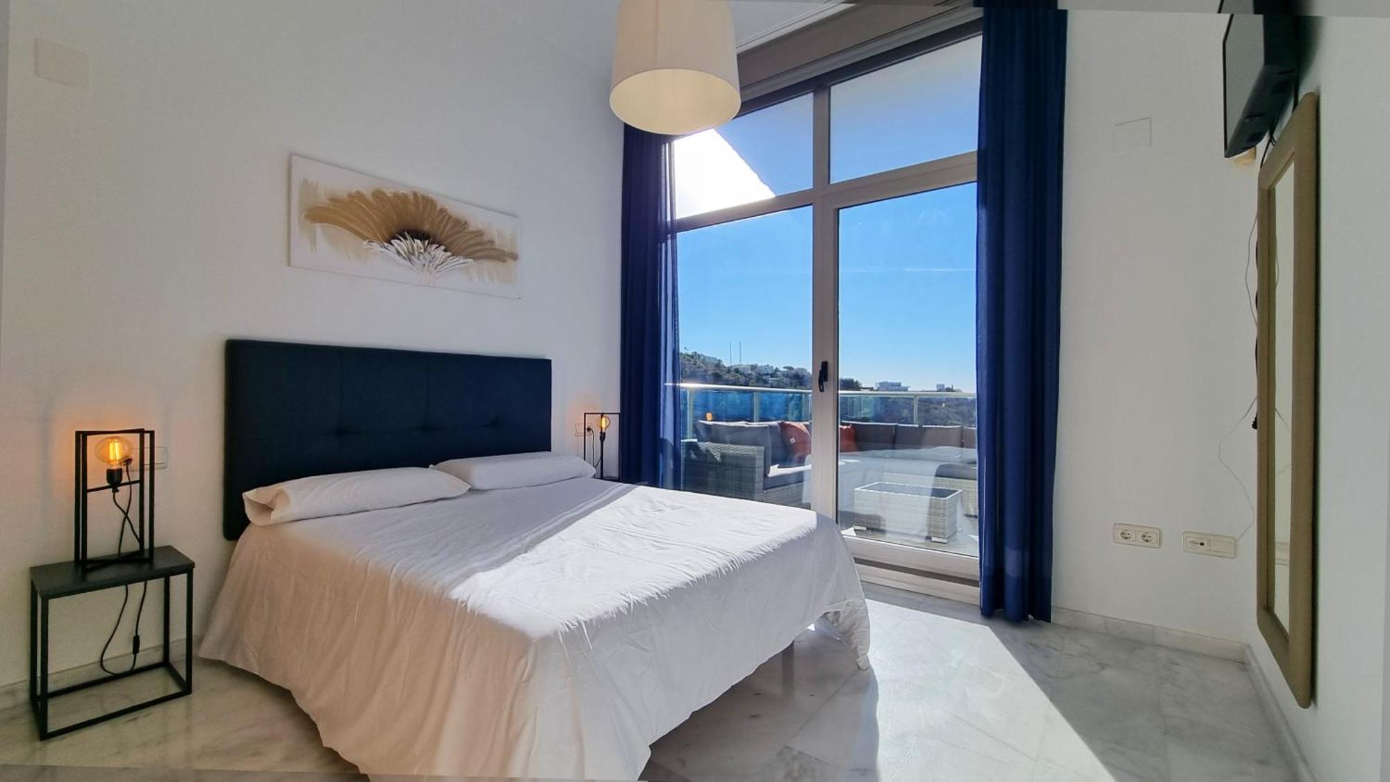 Apartamento Gran Terraza Privada Con Vistas Al Mar - Planta 30 *