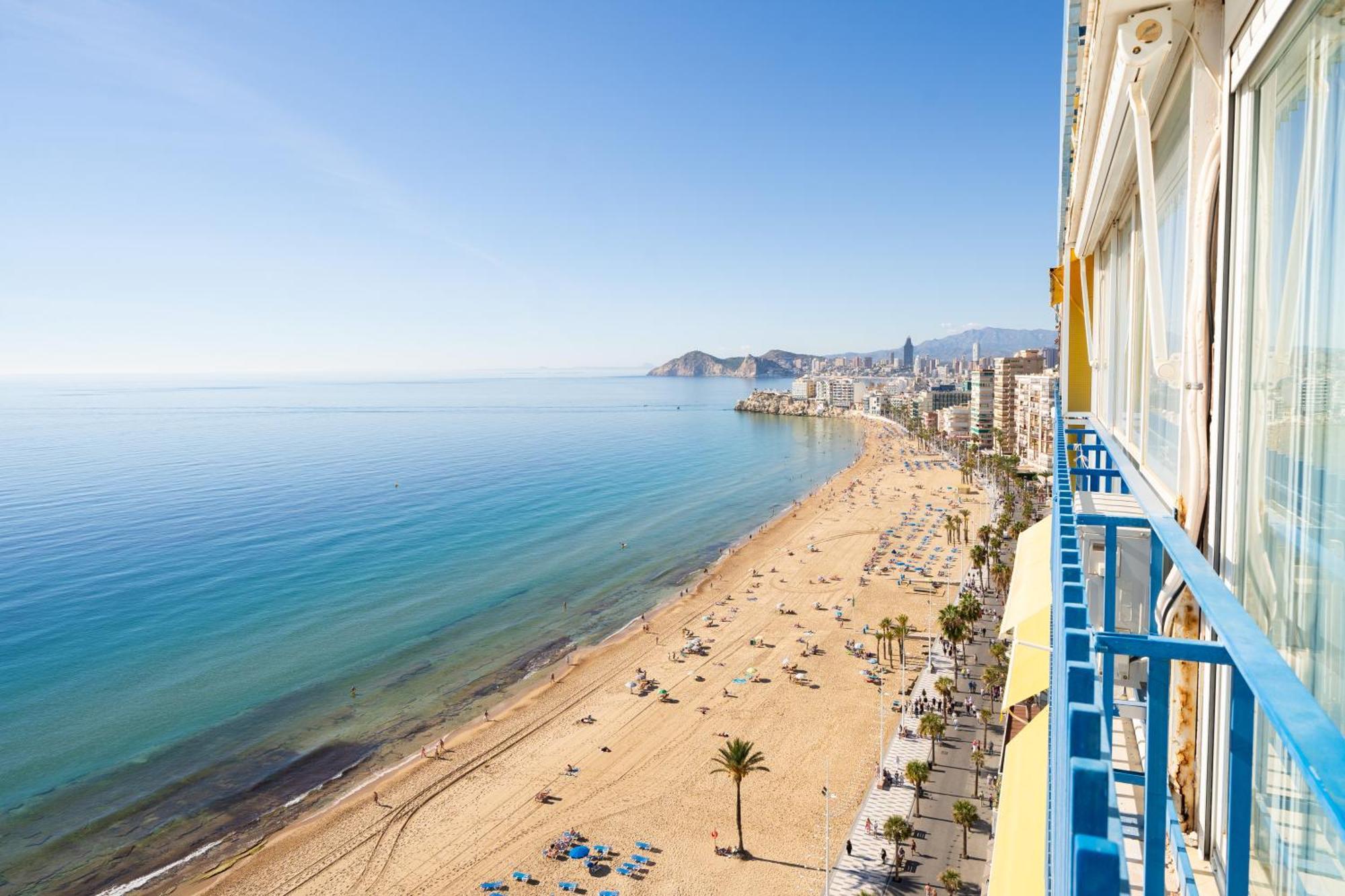 Primera Línea Playa Levante Apartamento *