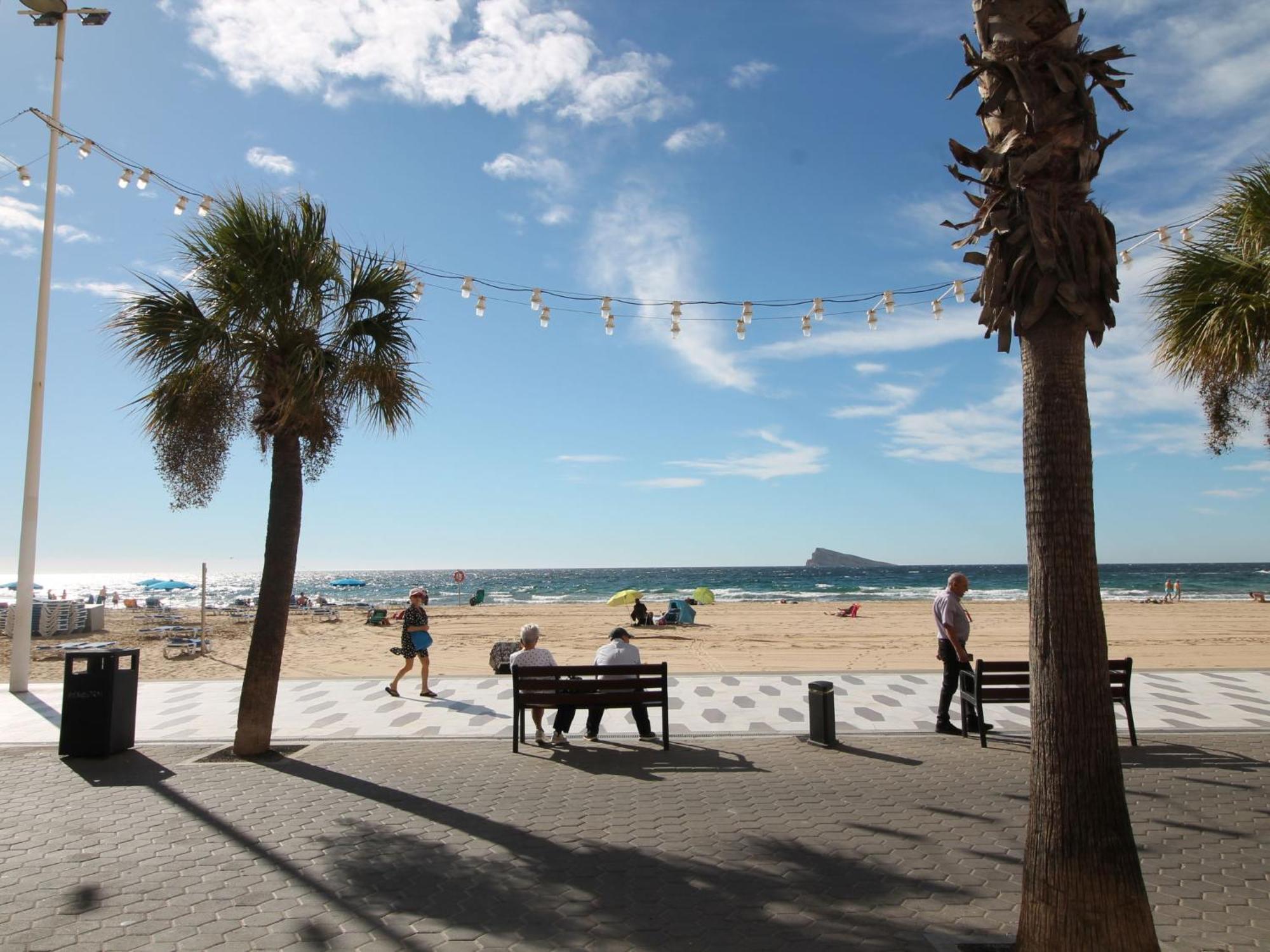 Damas Playa Levante Benidorm