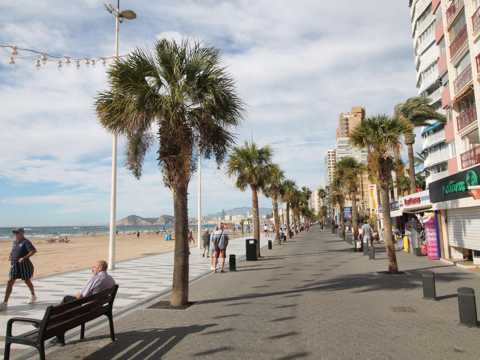 Damas Playa Levante Apartamento *