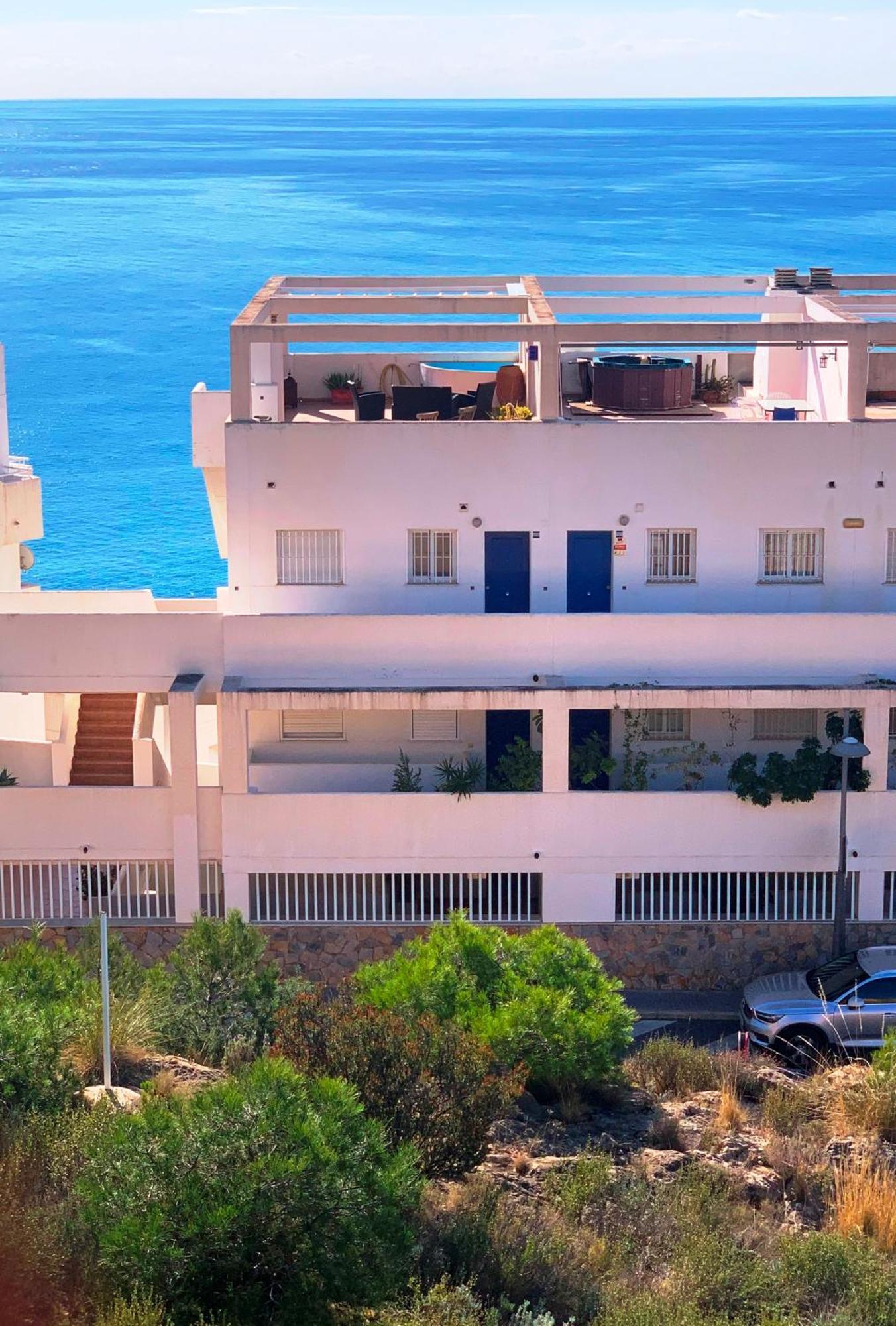 Apartamento House -sea View-roof Terrace-swimming Pool-