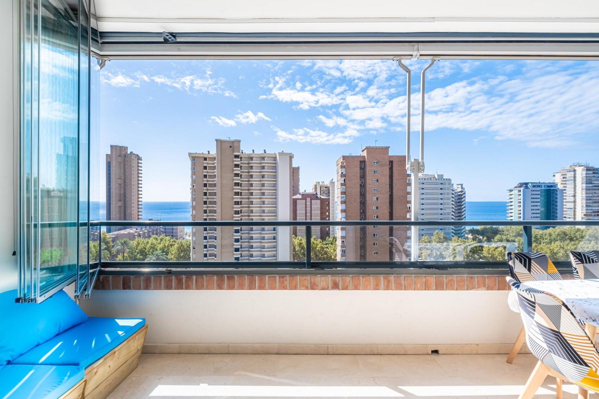 Gemelos 23 * Benidorm