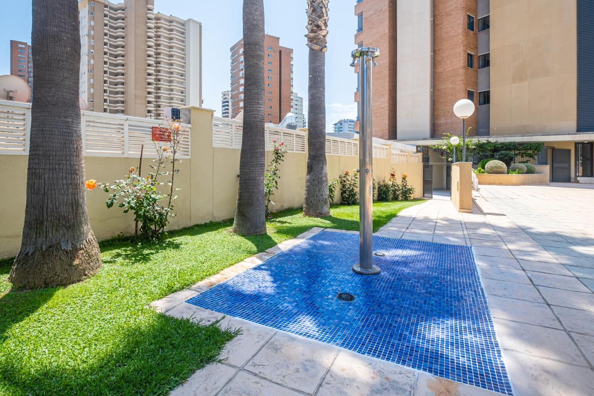 Gemelos 23 * Benidorm