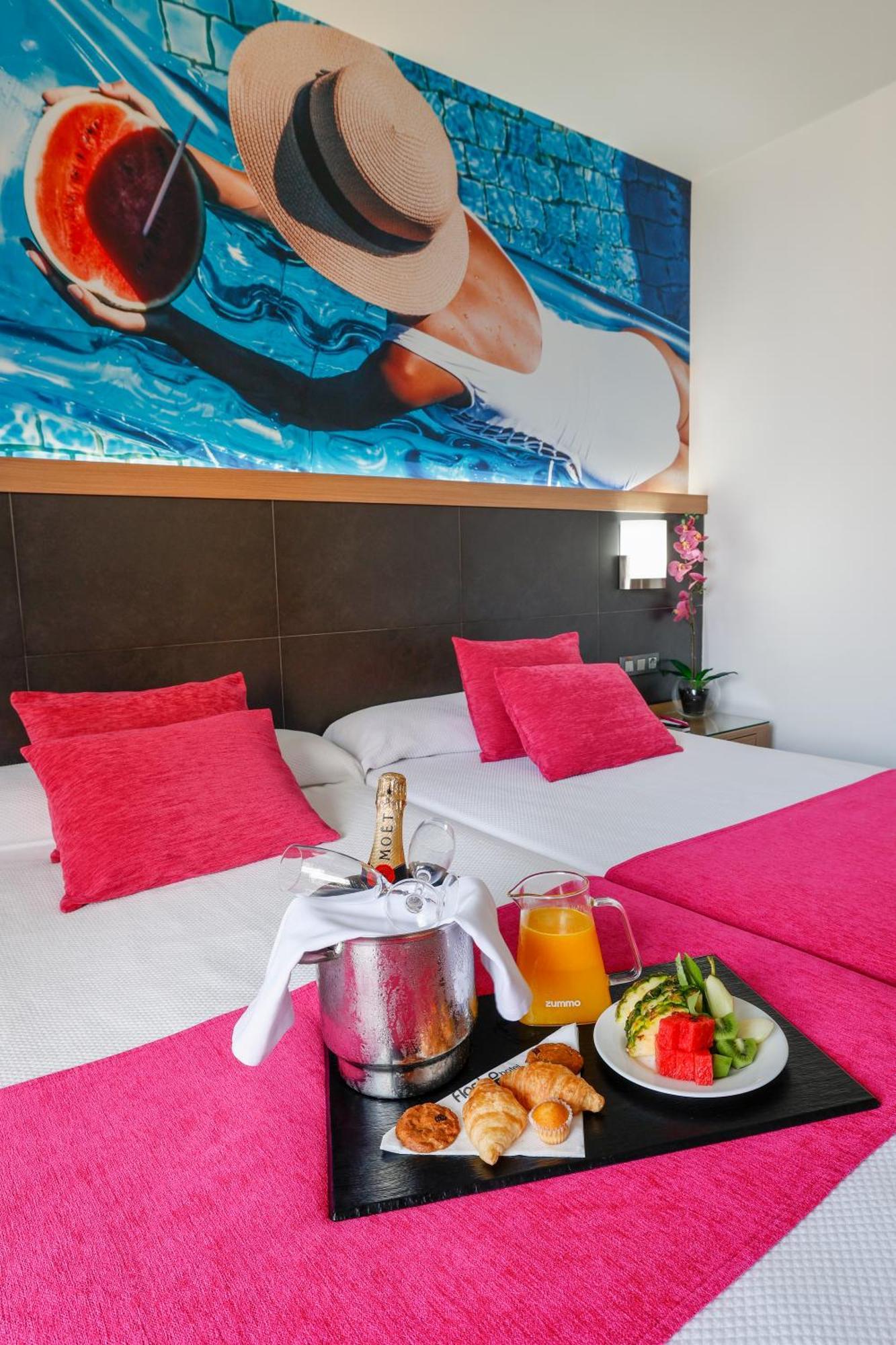 Hotel Flash - Recommended Adults Only 4 Sup