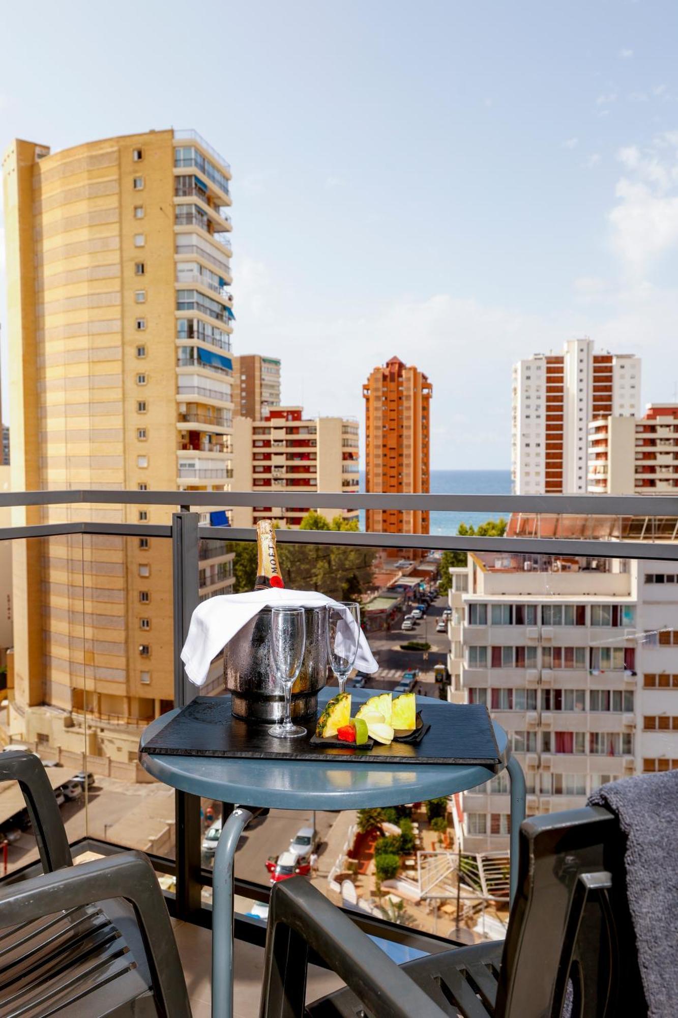 Flash - Recommended Adults Only 4 Sup Benidorm