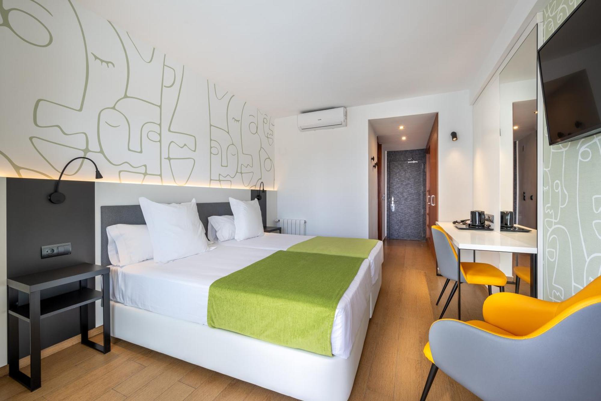 Plaza Hotel 4*