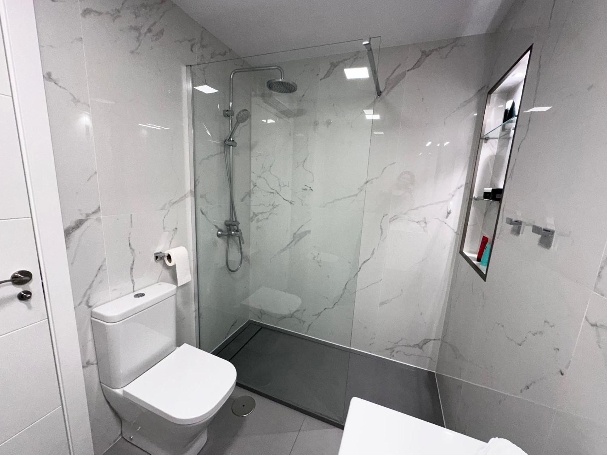 Apartamento Skyline 21 Reformado Con Terraza Privada *