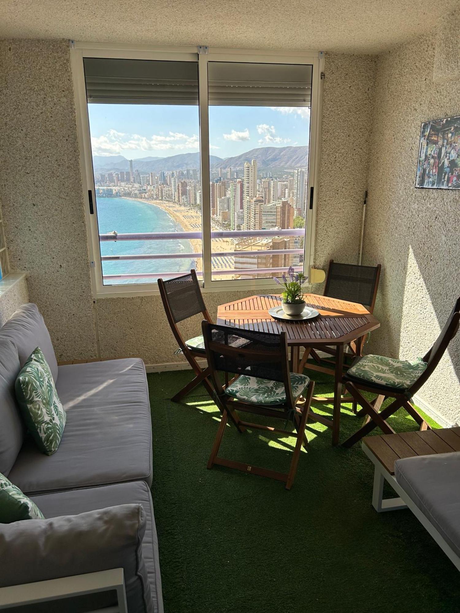 Apartamento Con Preciosas Vistas Y Piscina Benidorm