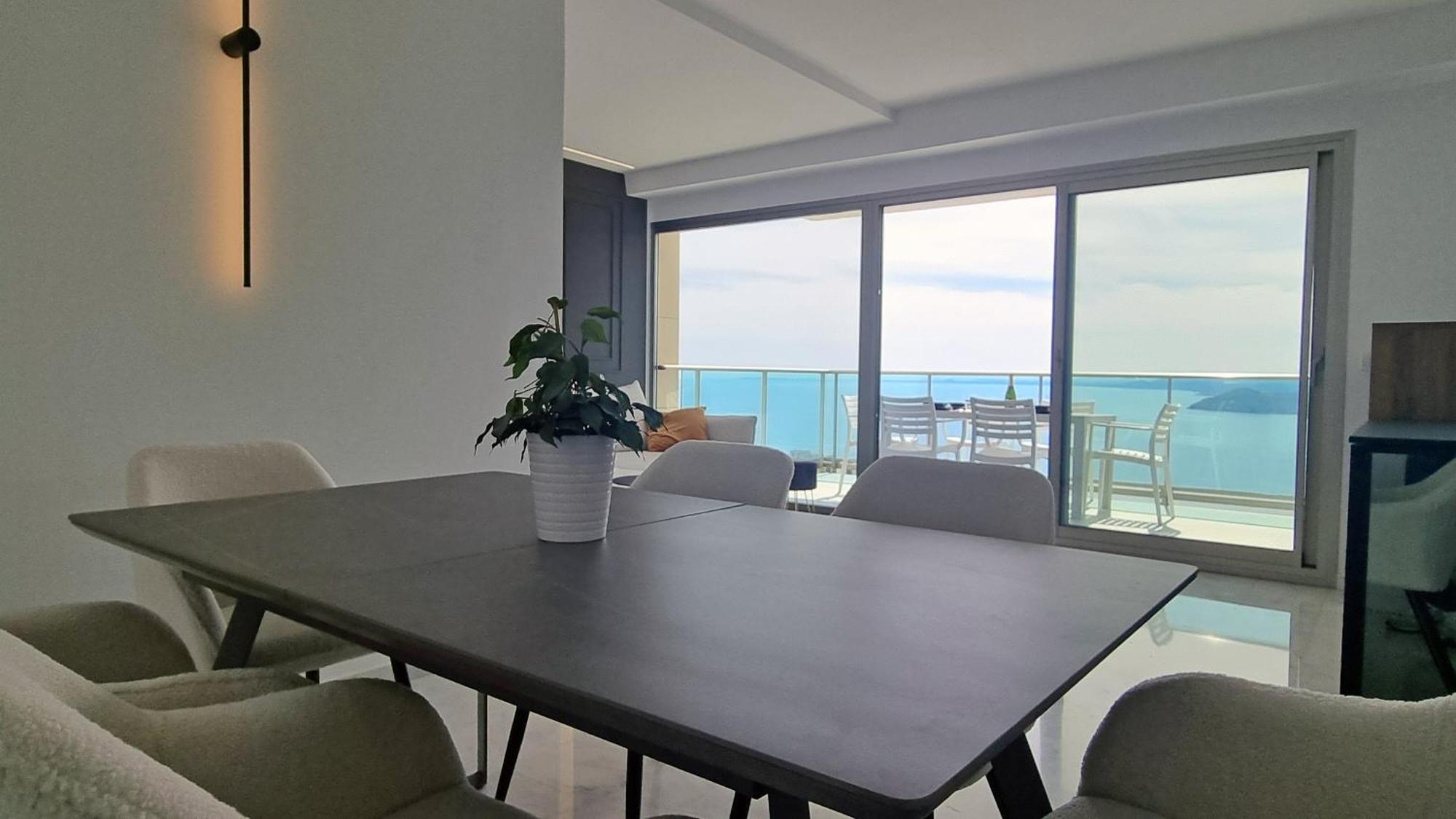 Planta 37: Terraza Privada Con Vistas Al Mar Apartamento