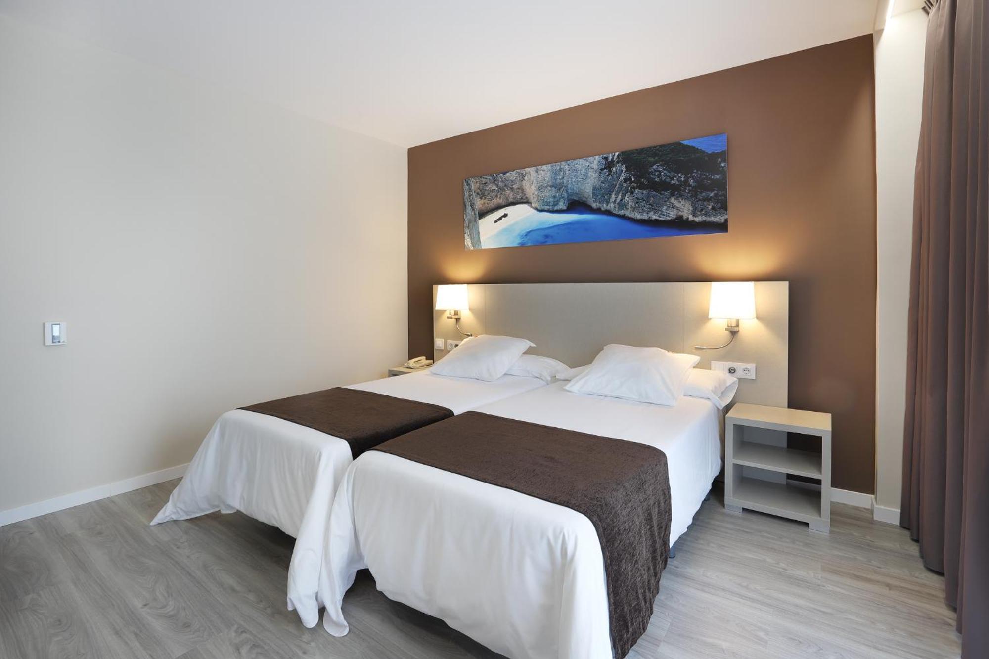 Helios Hotel