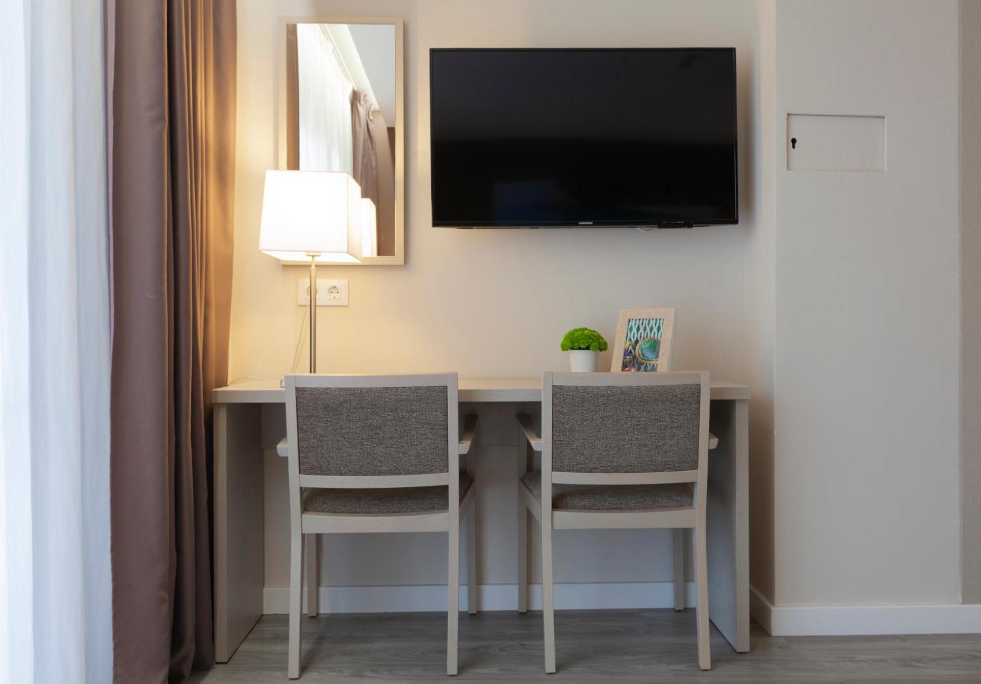 Helios Hotel
