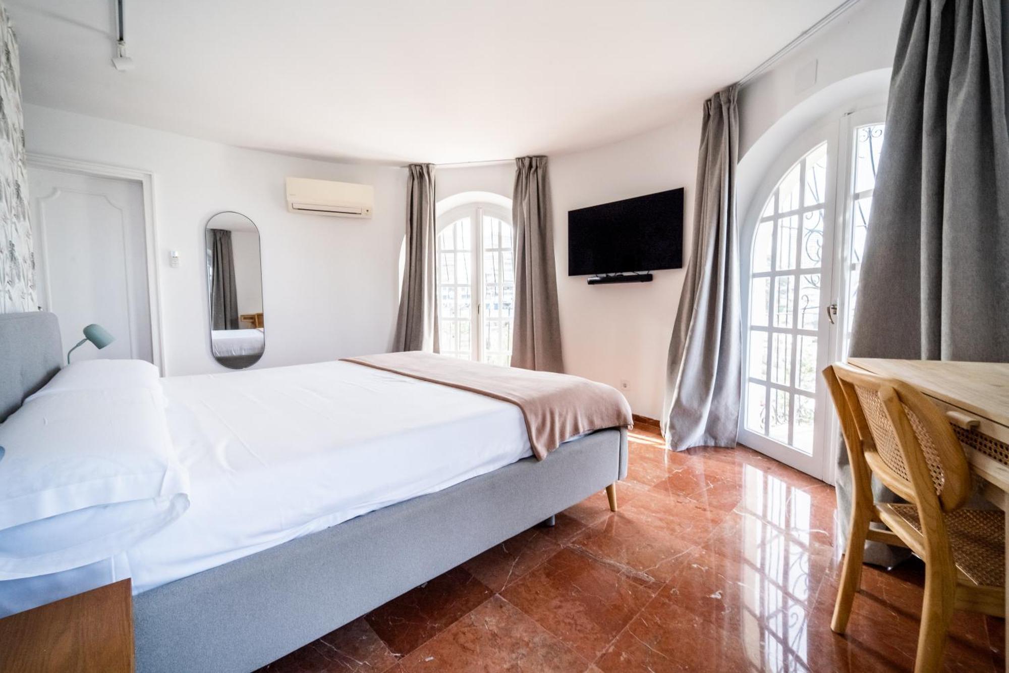 Villa Julieta Y Romeo By Bookirentals Benidorm