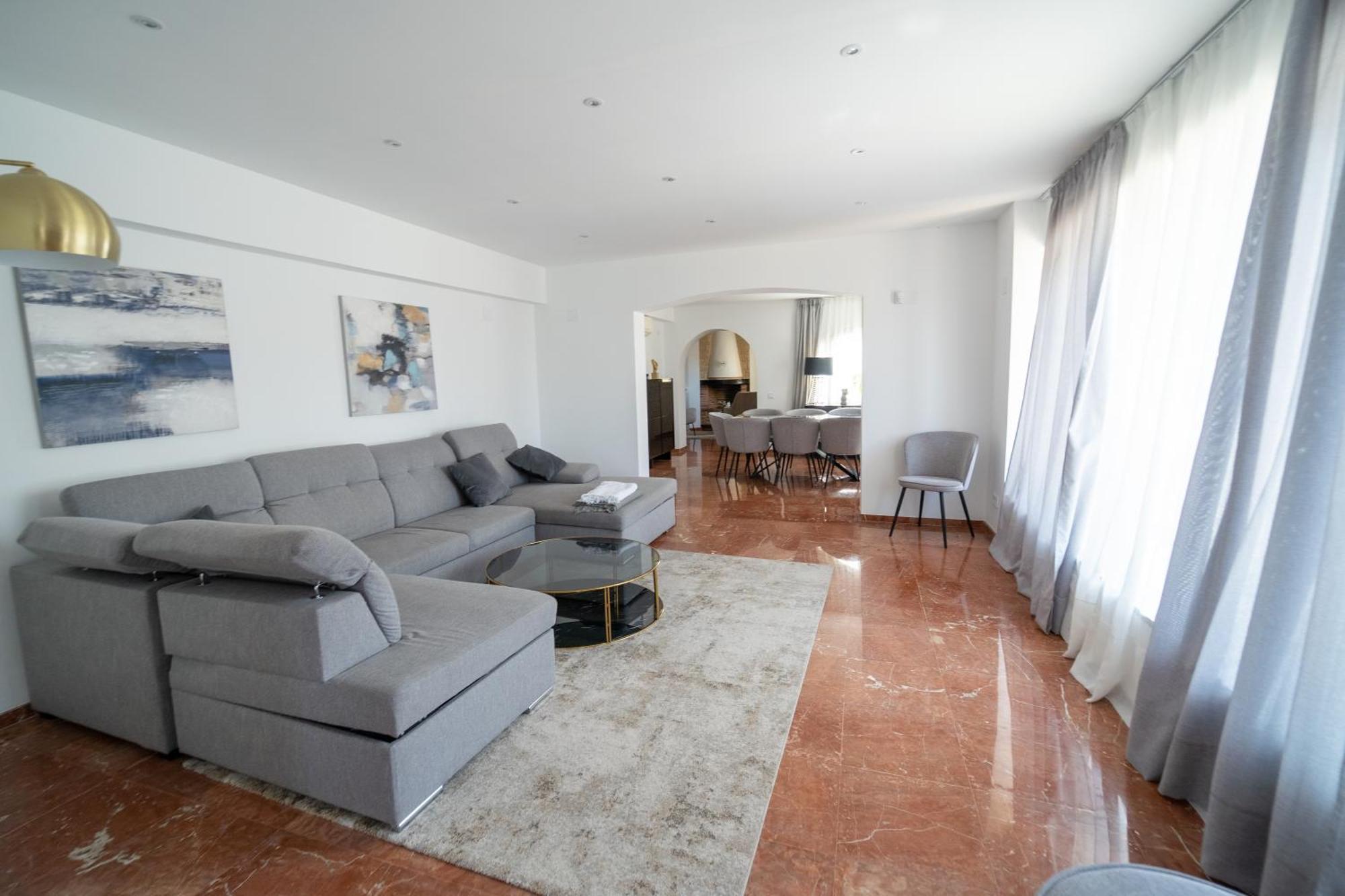 Villa Julieta Y Romeo By Bookirentals *