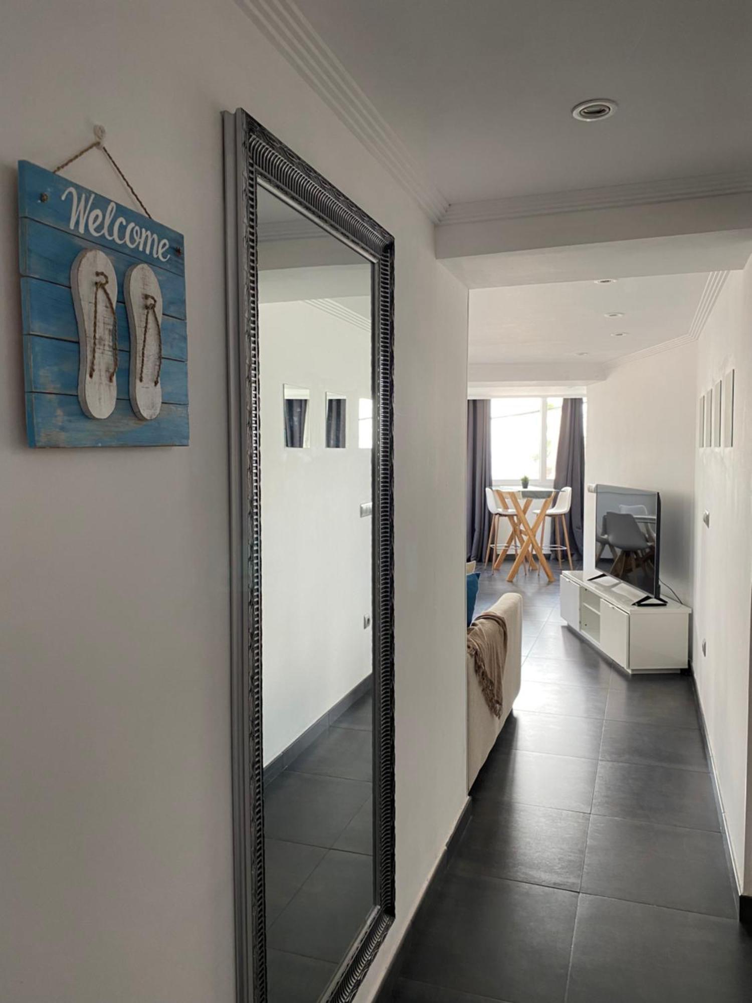 Frente Al Mar, Moderno Con Aire Acondicionado, Parking Y Free Wi-fi *