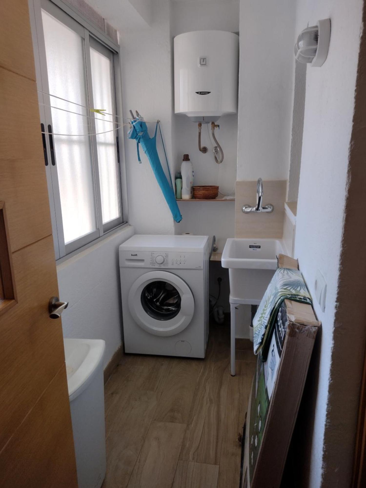 Living Benidorm. Playa Levante Apartamento *