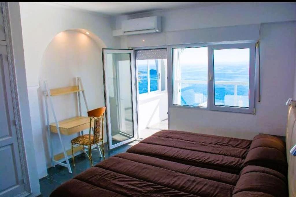 Una Villa que mira el mediterraneo Villa